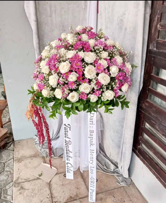 Standing Flower Duka Cita 03